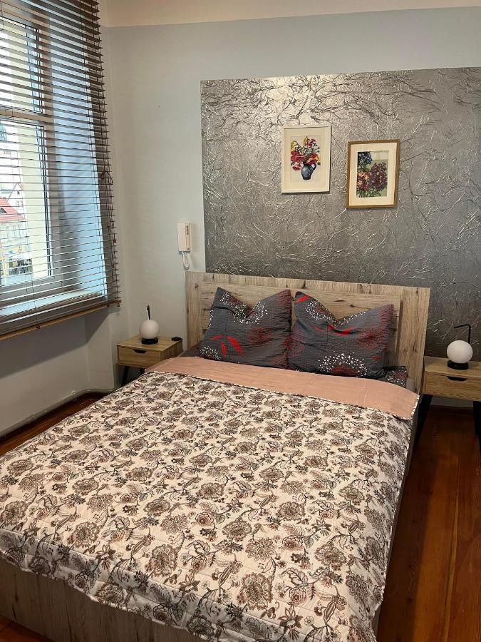 Jednosci Hostel Zielona Góra Exteriör bild